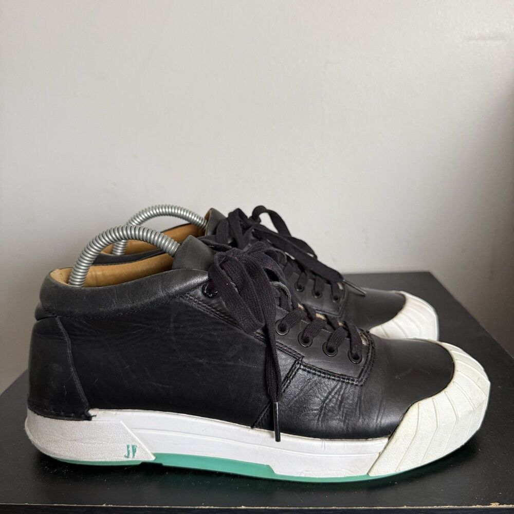 John Fluevog Men’s 8 Mid top Sneakers Shackleton Chukka Black Leather Lace Up